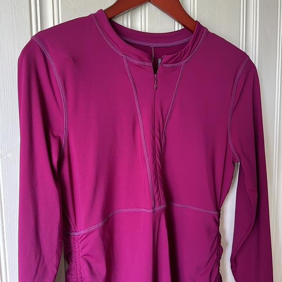 Athleta Long Sleeve 1/4 Zip in Wine Size M - Picture 7 of 9